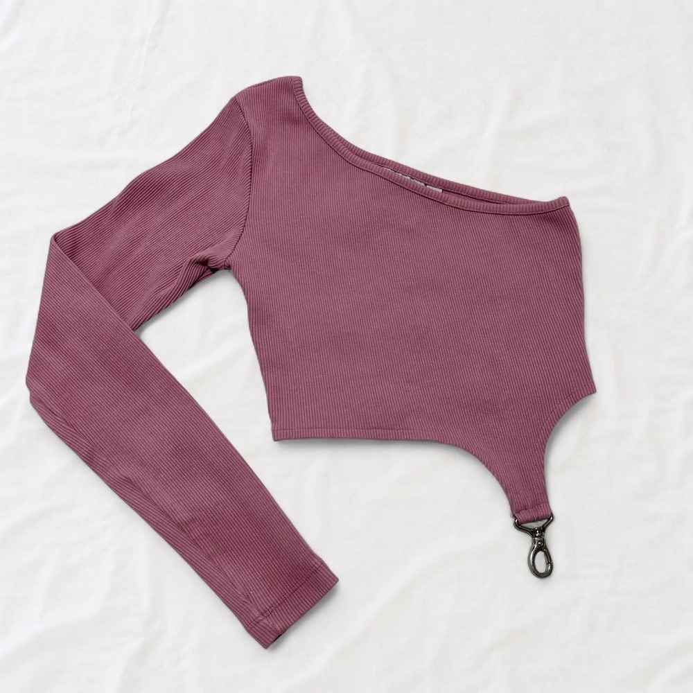 The Ragged Priest Pink One-Shoulder Cutout Crop Top